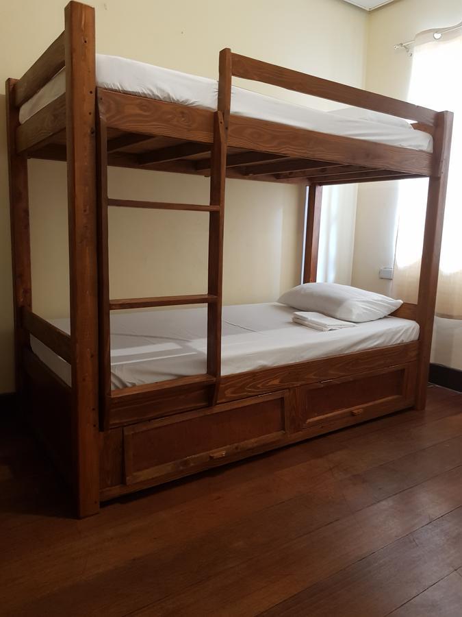 Kamuning Transient Hostel Кесон-Сити Номер фото