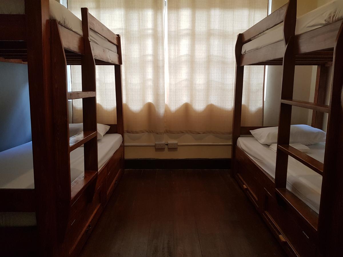 Kamuning Transient Hostel Кесон-Сити Экстерьер фото