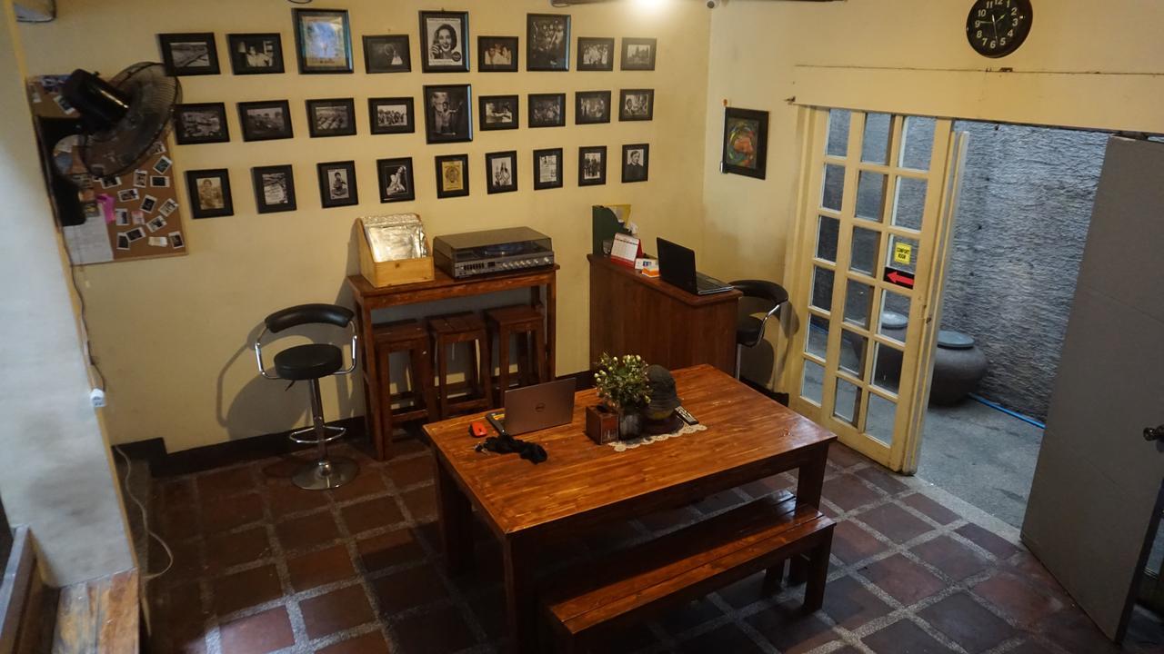 Kamuning Transient Hostel Кесон-Сити Экстерьер фото