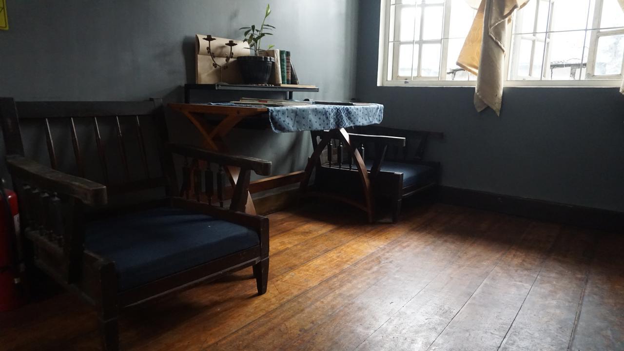 Kamuning Transient Hostel Кесон-Сити Экстерьер фото